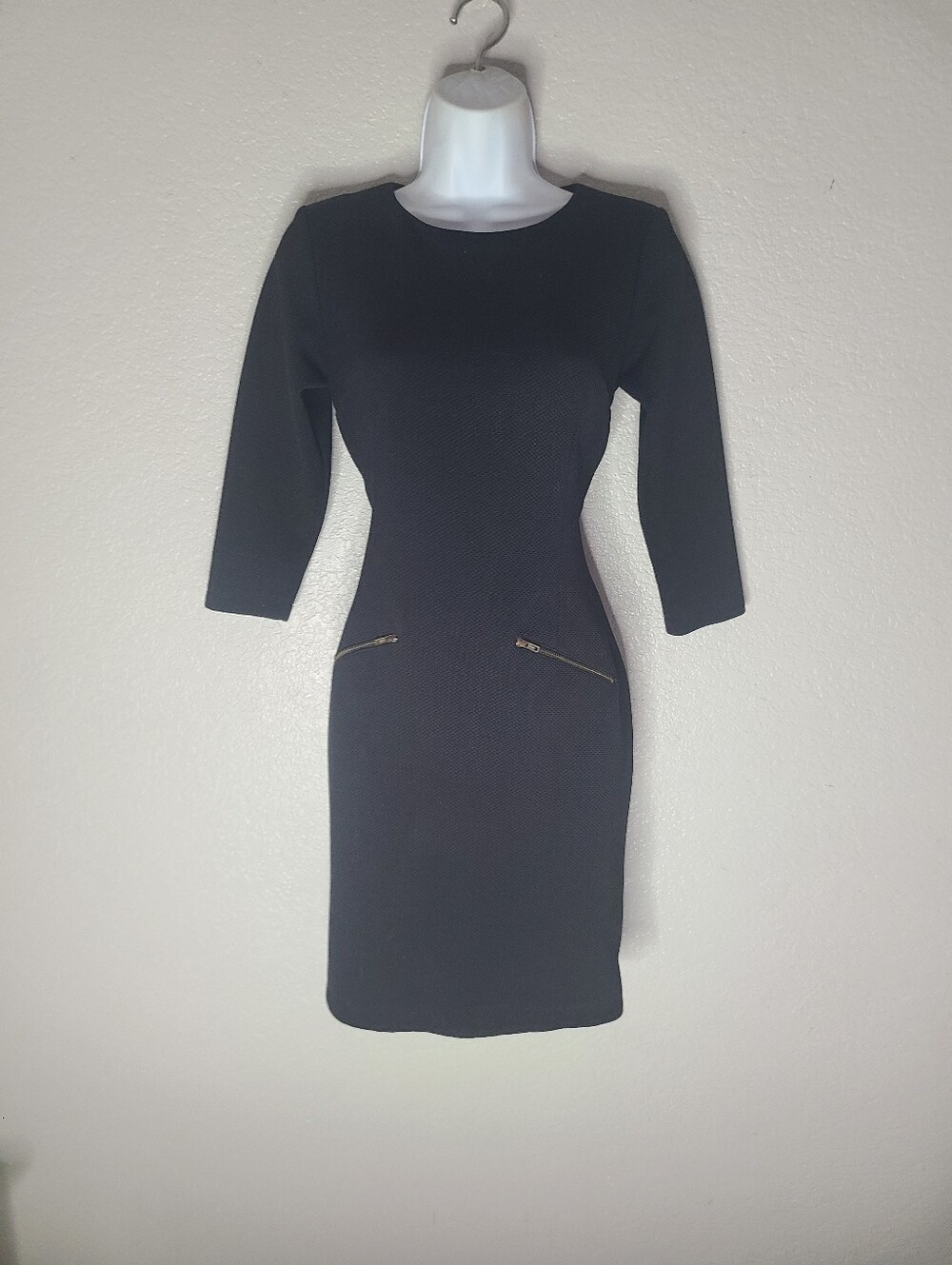 Jolmar UK Black Textured Sheath Dress 3/4 Sleeve Gold Zipper Details Size 6 (38)